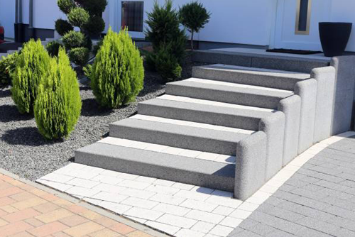 How to Clean Outdoor Granite Slabs?